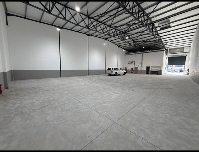 565M² WAREHOUSE TO LET IN STIKLAND INDUSTRIAL